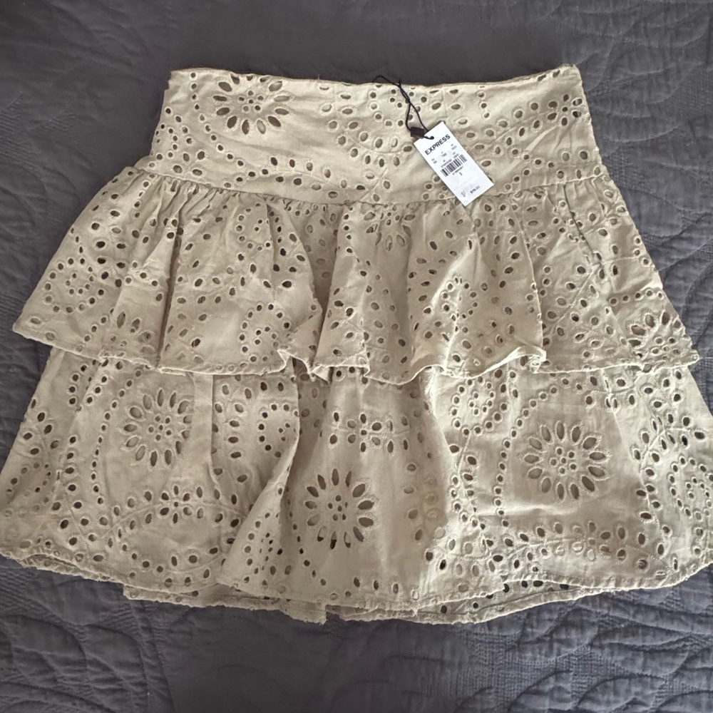 Express cute layer light olive skirt